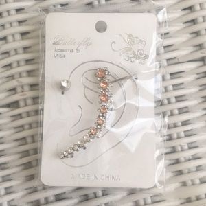 Left ear cuff & matching silver stud.